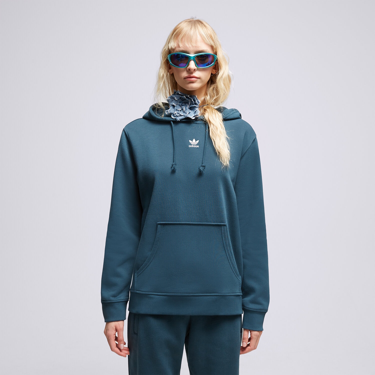 Bluza damska ADIDAS BLUZA Z KAPTUREM HOODIE IJ9764 GRANATOWY