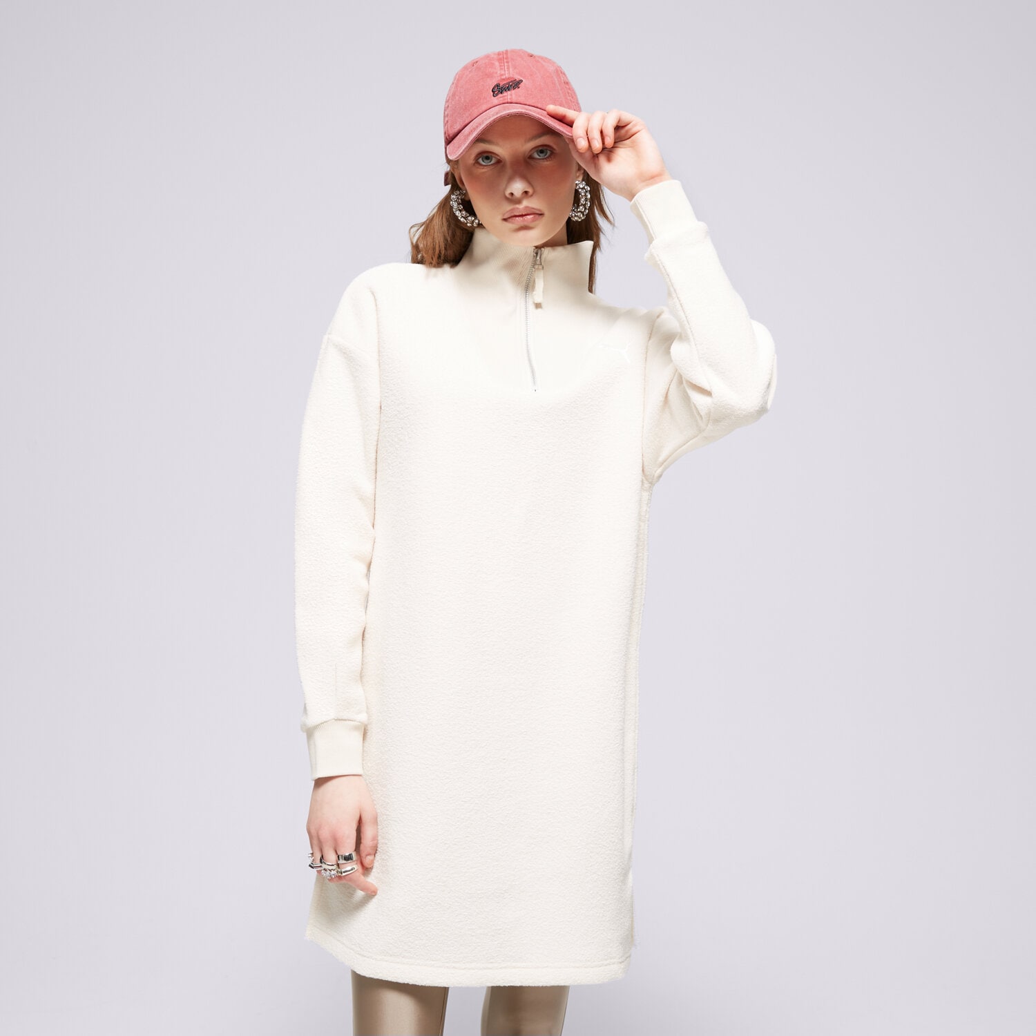 Modna sukienka sportowa PUMA SUKIENKA HER WINTERIZED HZ 676009 87 BIAŁY