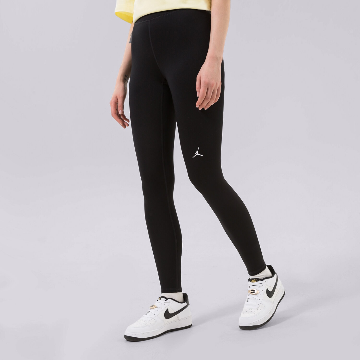 Spodnie sportowe damskie JORDAN CORE LEGGINGS  DD7007-010 CZARNY