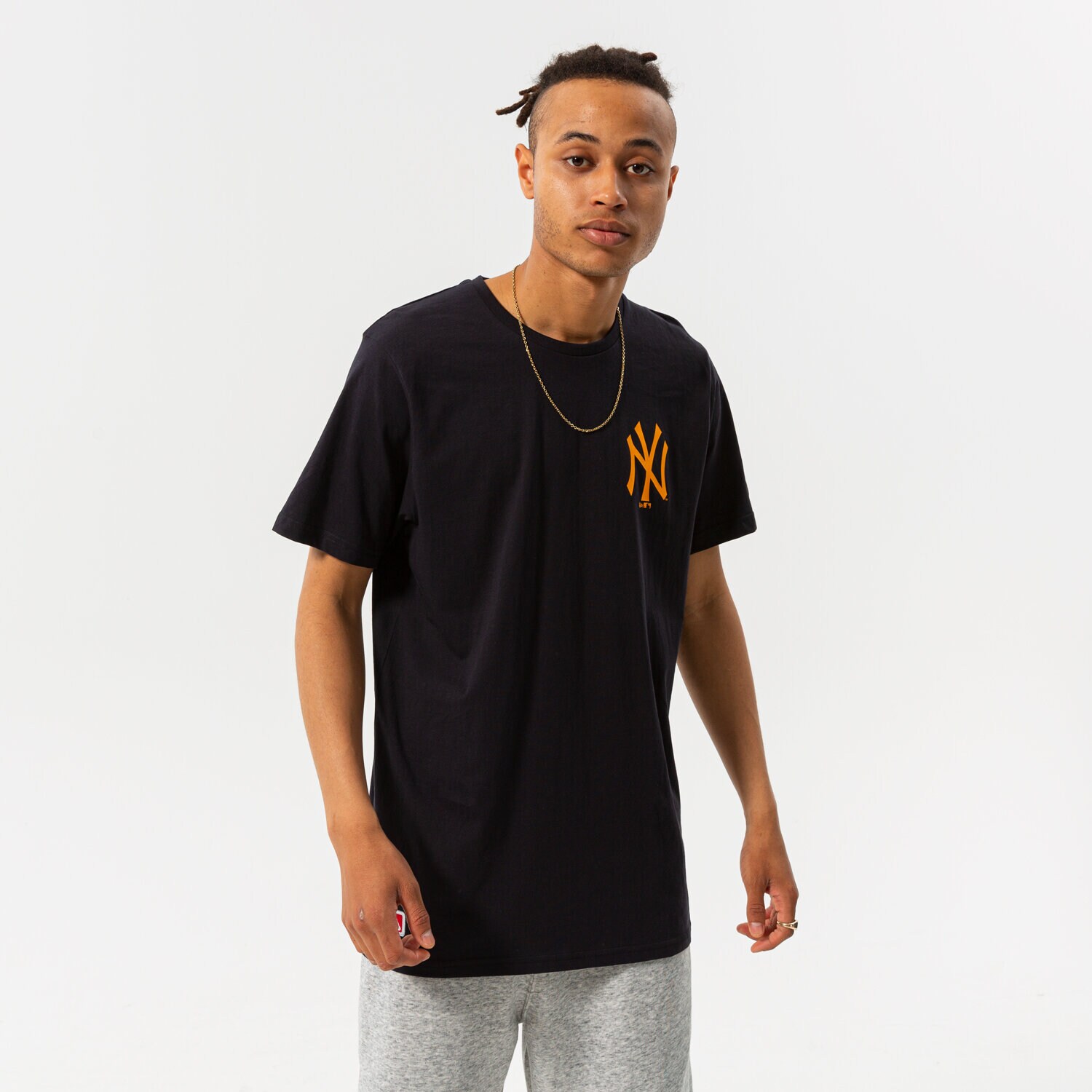 Koszulka, t-shirt sportowy męski NEW ERA T-SHIRT LEAGUE ESSENTIAL TEE NYY NVY 13083956 GRANATOWY
