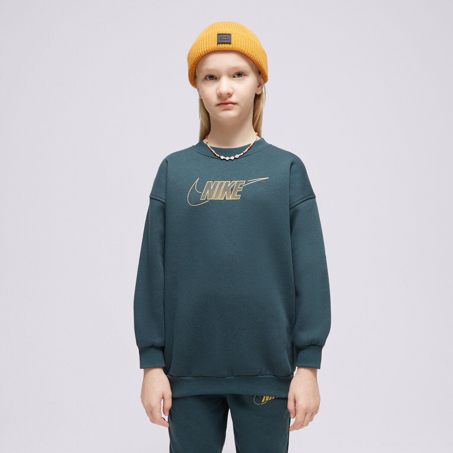 Sportowa bluza dziecięca NIKE BLUZA G NSW CLUB FLC BF CREW LS SHNE GIRL FJ6161-328 ZIELONY