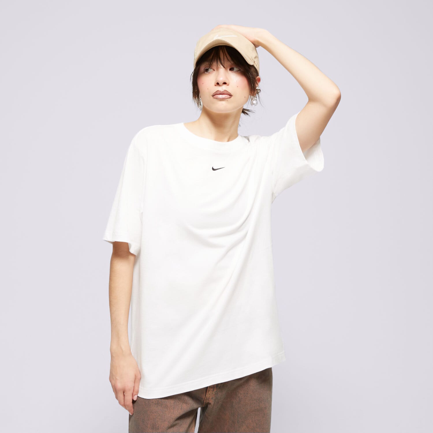 Koszulka, t-shirt damski NIKE T-SHIRT W NSW TEE ESSNTL LBR FD4149-100 BIAŁY