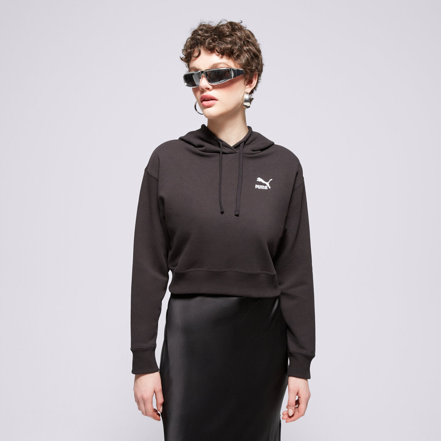 Bluza damska PUMA BLUZA Z KAPTUREM BETTER CLASSICS CROPPED 62422901 CZARNY
