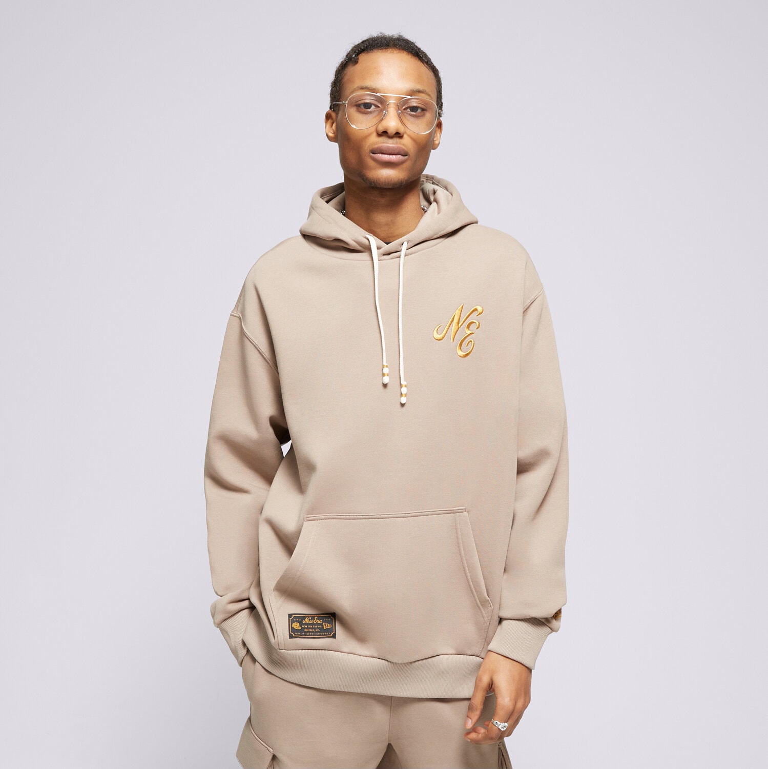 Bluza męska NEW ERA BLUZA Z KAPTUREM NE SCRIPT NONE 60435400 BRĄZOWY