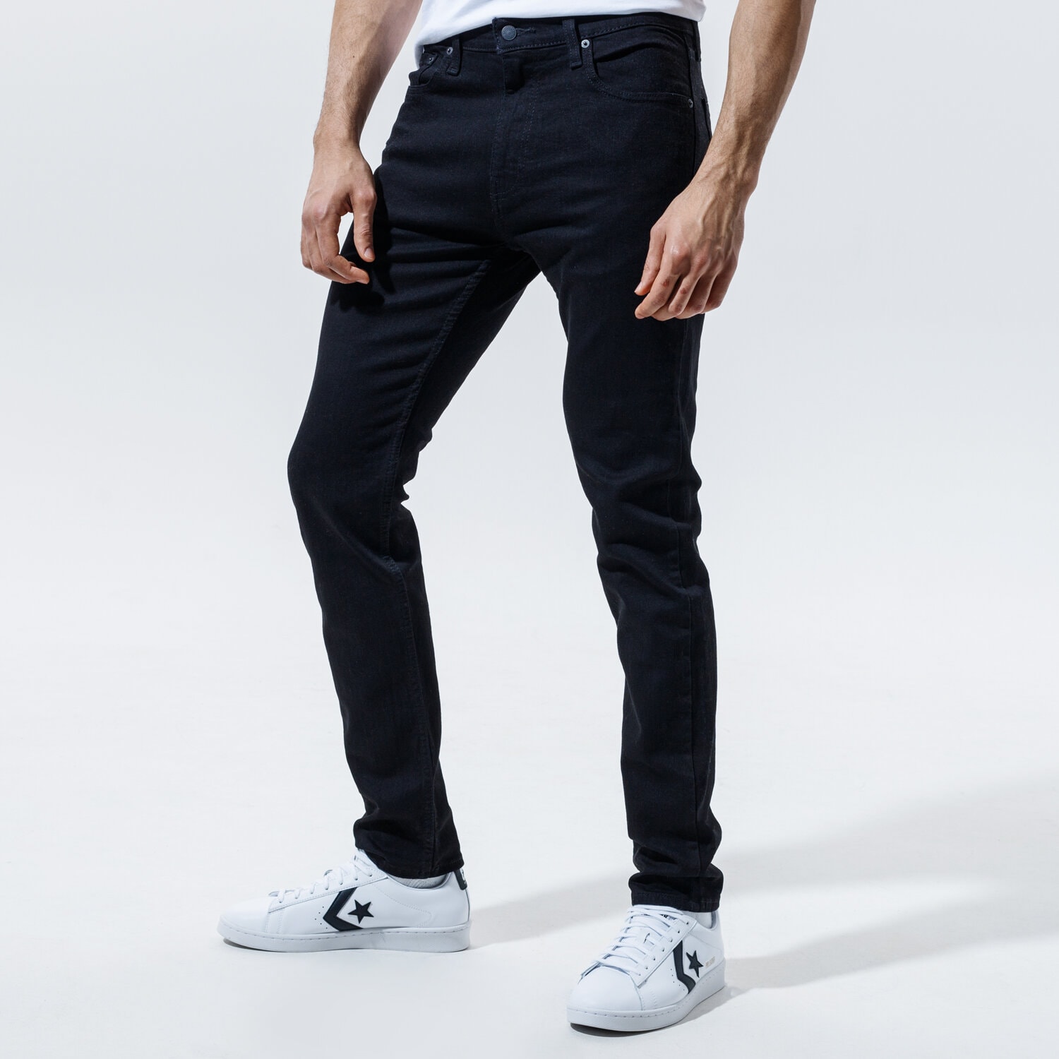 Spodnie sportowe męskie LEVI'S SPODNIE 512 SLIM TAPER LO BALL 59437-0024 CZARNY