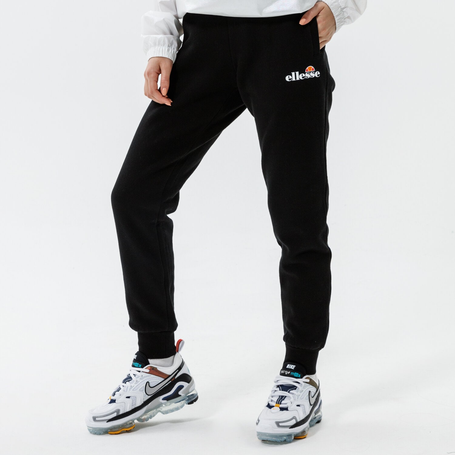 Spodnie sportowe damskie ELLESSE SPODNIE HALLOULI JOG PANTS BLK