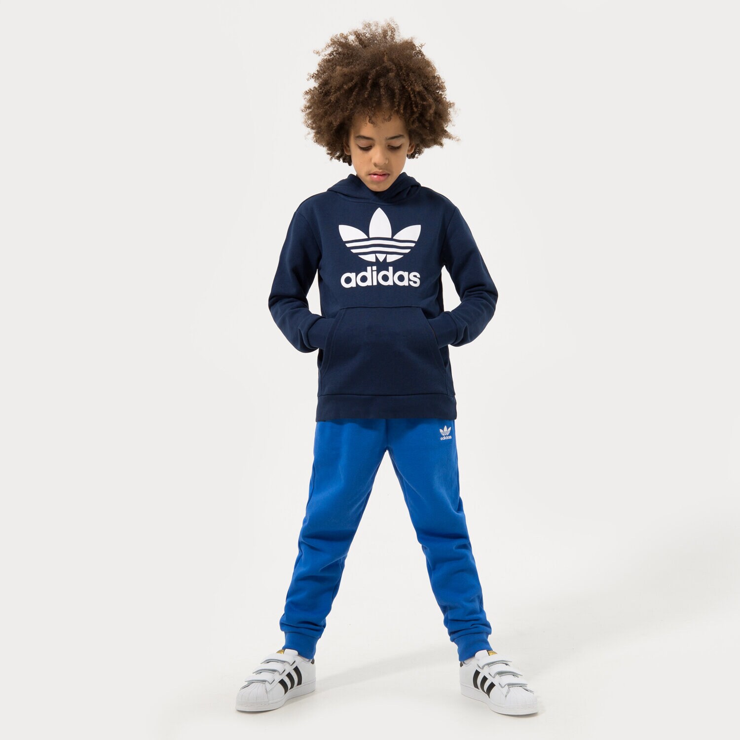 Sportowa bluza dziecięca ADIDAS BLUZA Z KAPTUREM TREFOIL HOODIE BOY HK0272 CZARNY