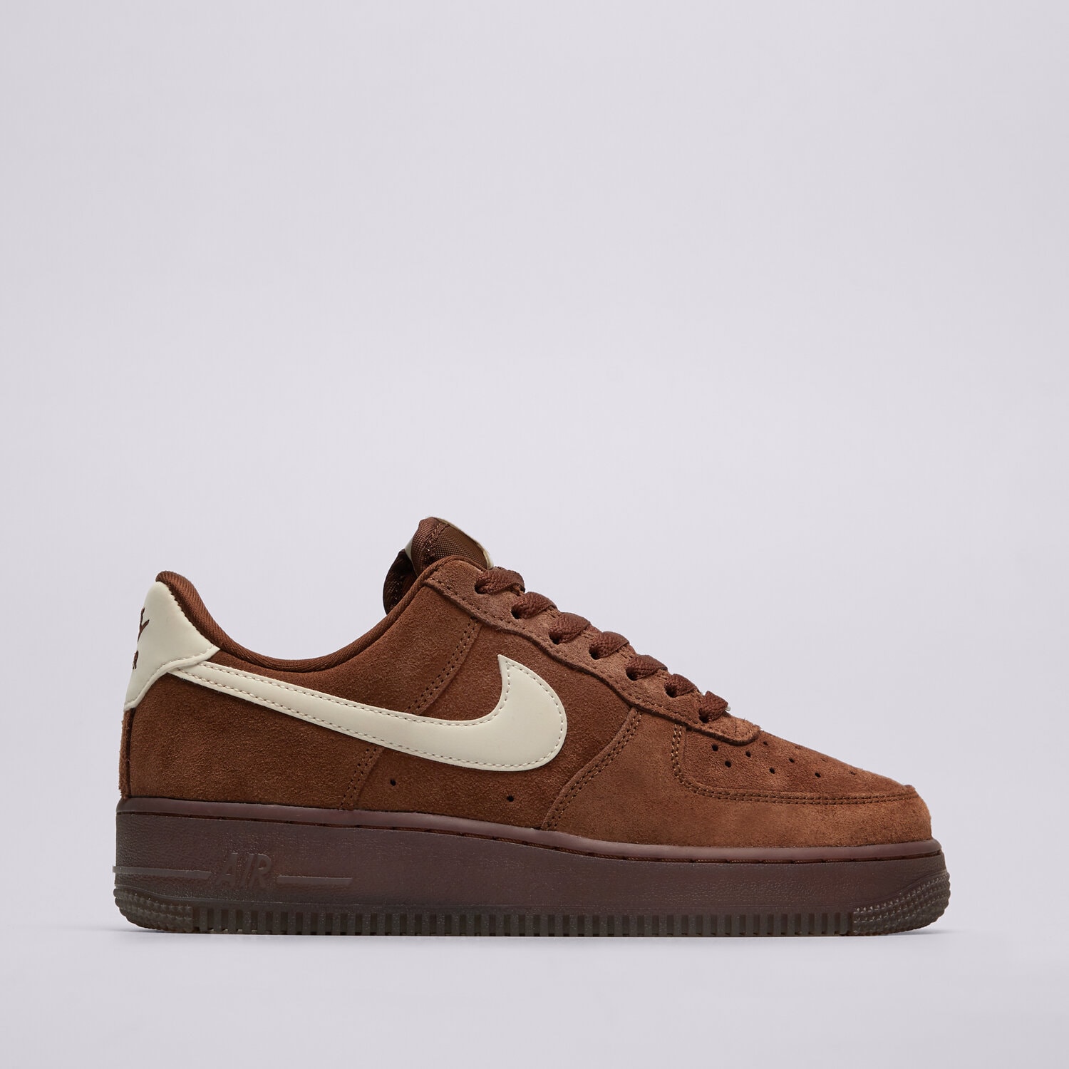 Buty sneakersy damskie NIKE W AIR FORCE 1 '07  IQ0136-200 BRĄZOWY
