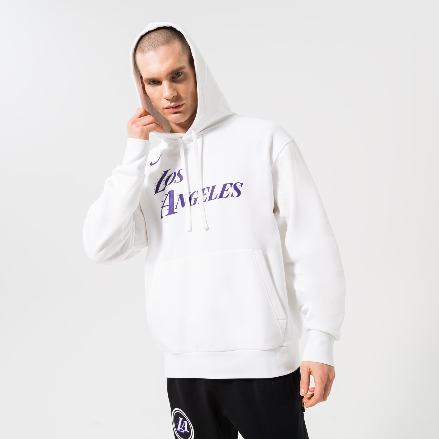 Bluza męska NIKE BLUZA Z KAPTUREM LAL M NK FLC PO ESS CE NBA DN4727-100 BIAŁY