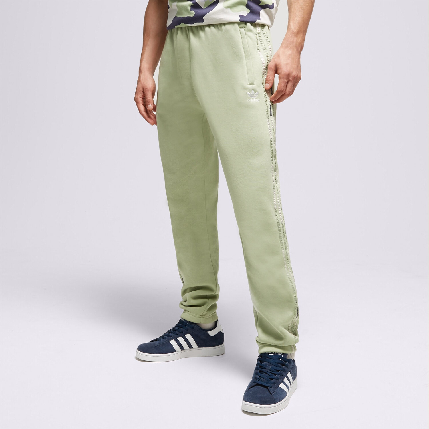 Spodnie sportowe męskie ADIDAS SPODNIE HF4880 HF4880 ZIELONY