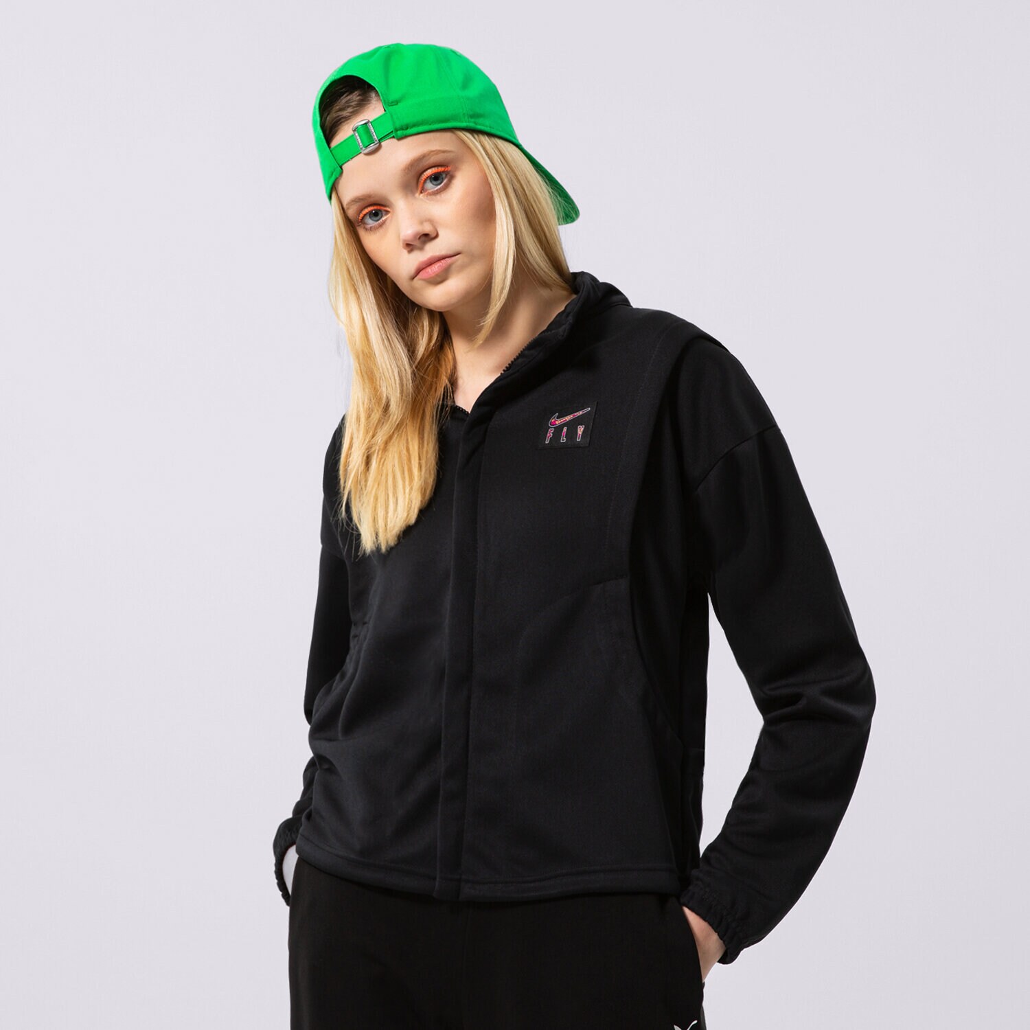 Kurtka wiosenna / jesienna damska NIKE KURTKA W NK DF RETRO FLY JKT SSTN M27 NBB DH7294-010 CZARNY