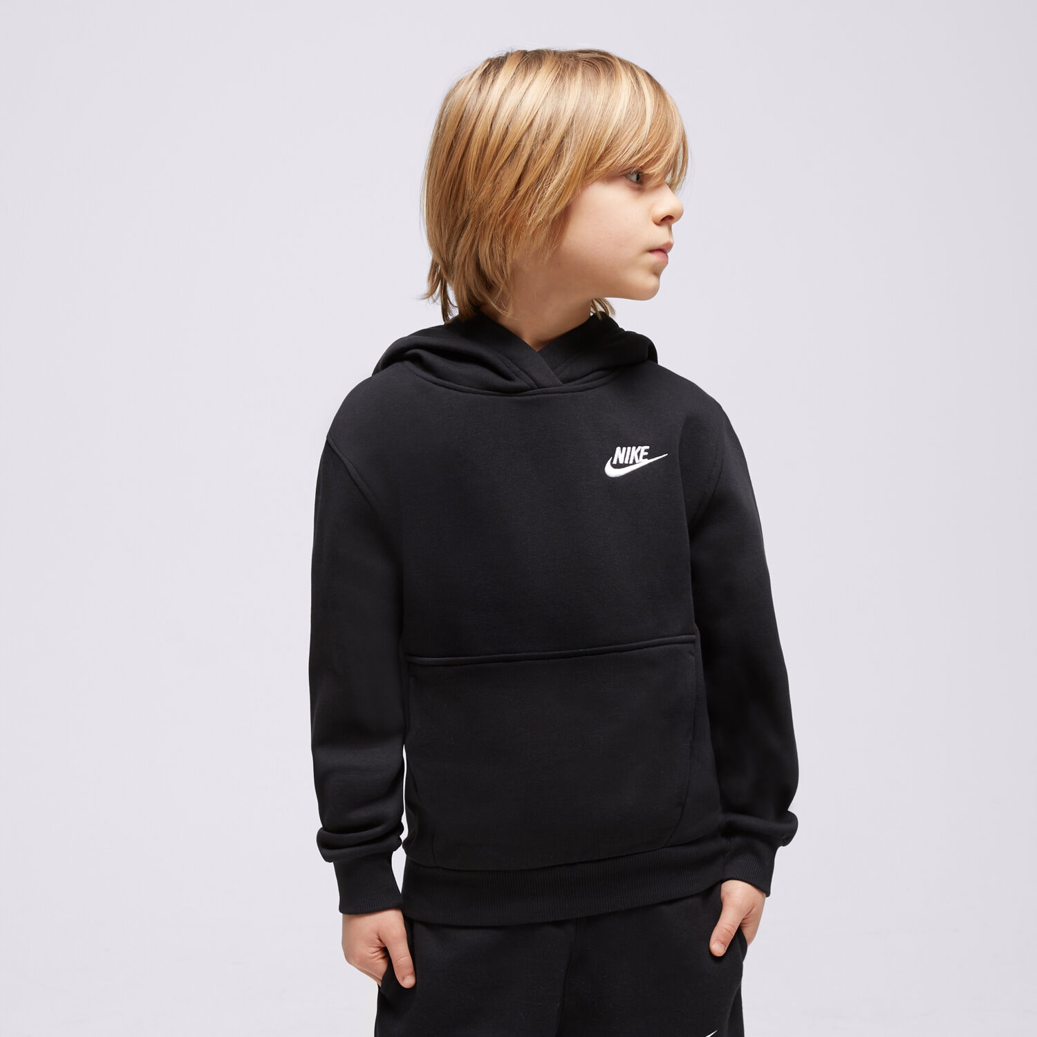 Sportowa bluza dziecięca NIKE BLUZA Z KAPTUREM K NSW CLUB U FD3000-010 CZARNY
