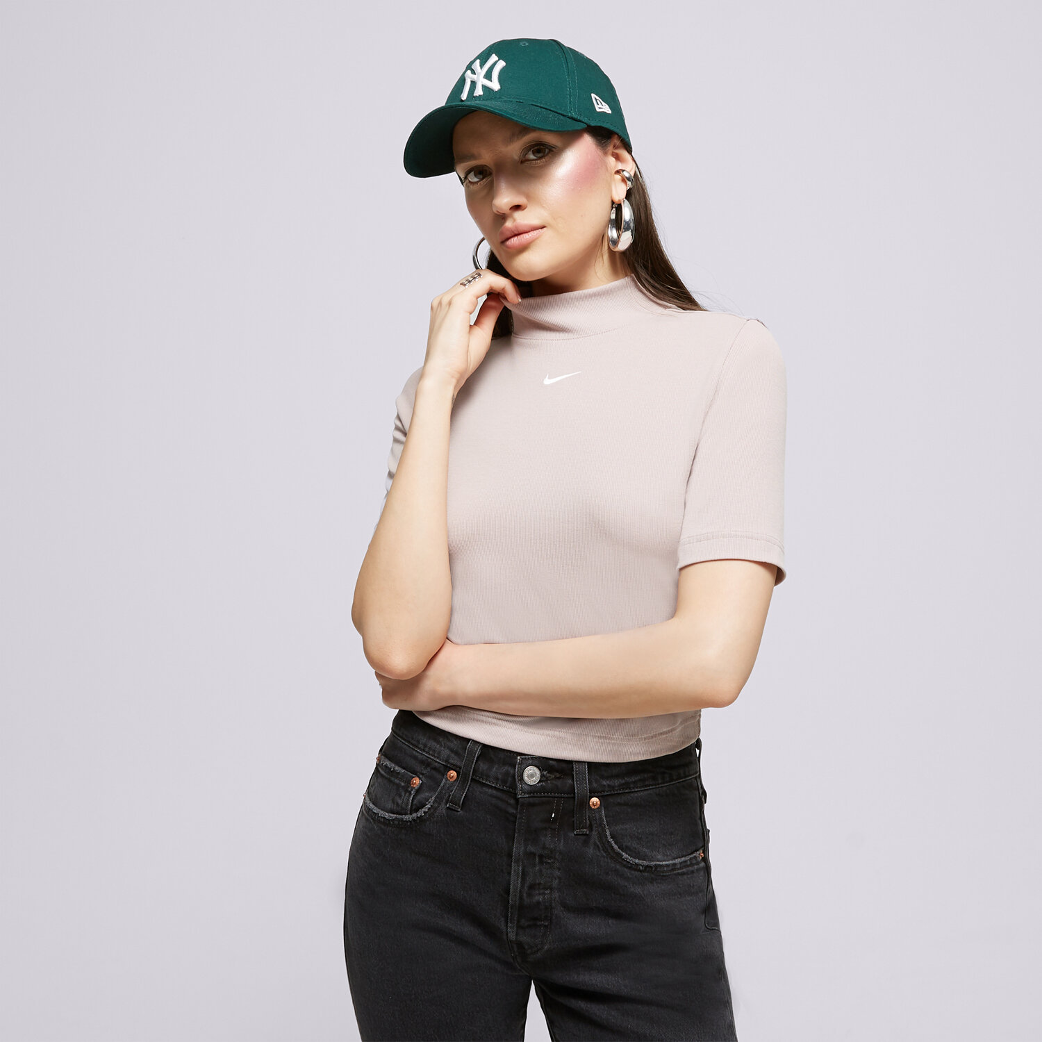 Koszulka, t-shirt damski NIKE T-SHIRT W NSW ESSNTL RIB MOCK SS TOP DV7958-272 BEŻOWY