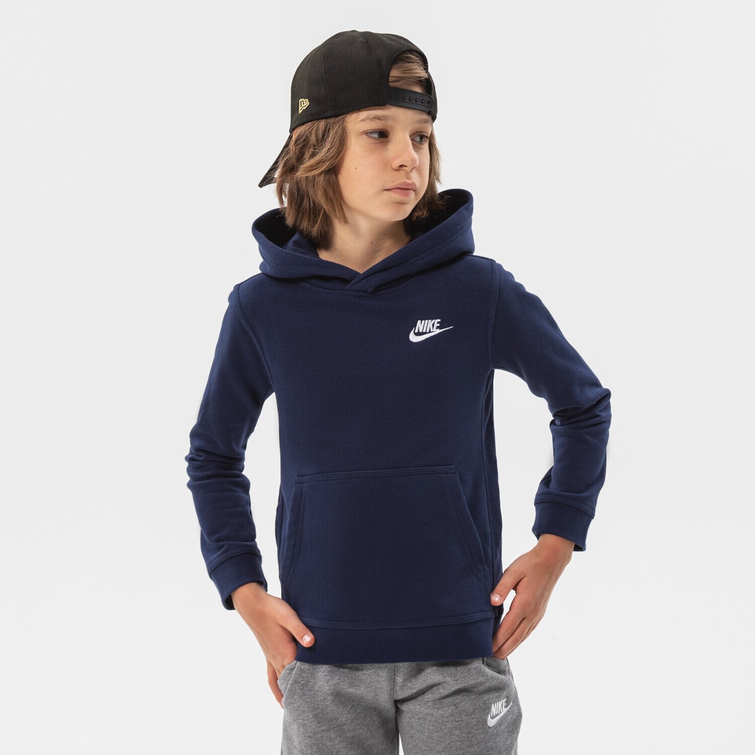 Sportowa bluza dziecięca NIKE FRANCHISE OVERHEAD HOODIE JUNIOR BOY BV3757-410 GRANATOWY