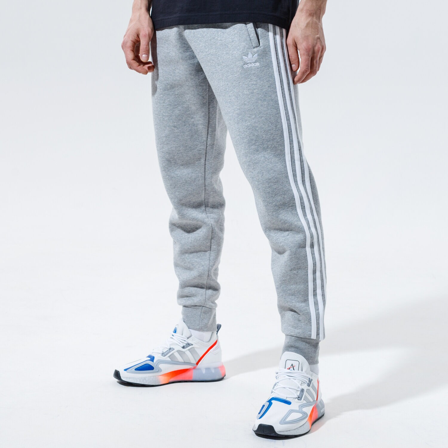 Spodnie sportowe męskie ADIDAS SPODNIE 3-STRIPES PANT GN3530 SZARY