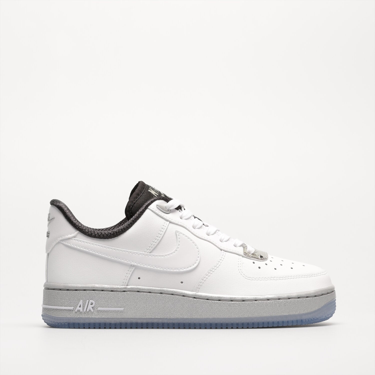 Buty sneakersy damskie NIKE WMNS AIR FORCE 1 '07 SE DX6764-100 BIAŁY