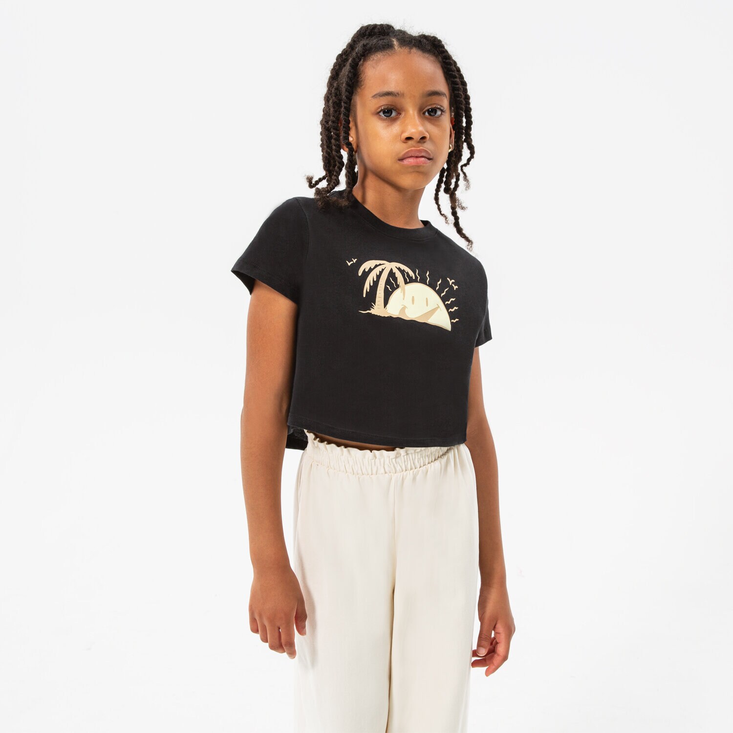 Koszulka, t-shirt dla dzieci NIKE T-SHIRT G NSW TEE SUN SWOOSH CROP GIRL DQ4376-010 CZARNY
