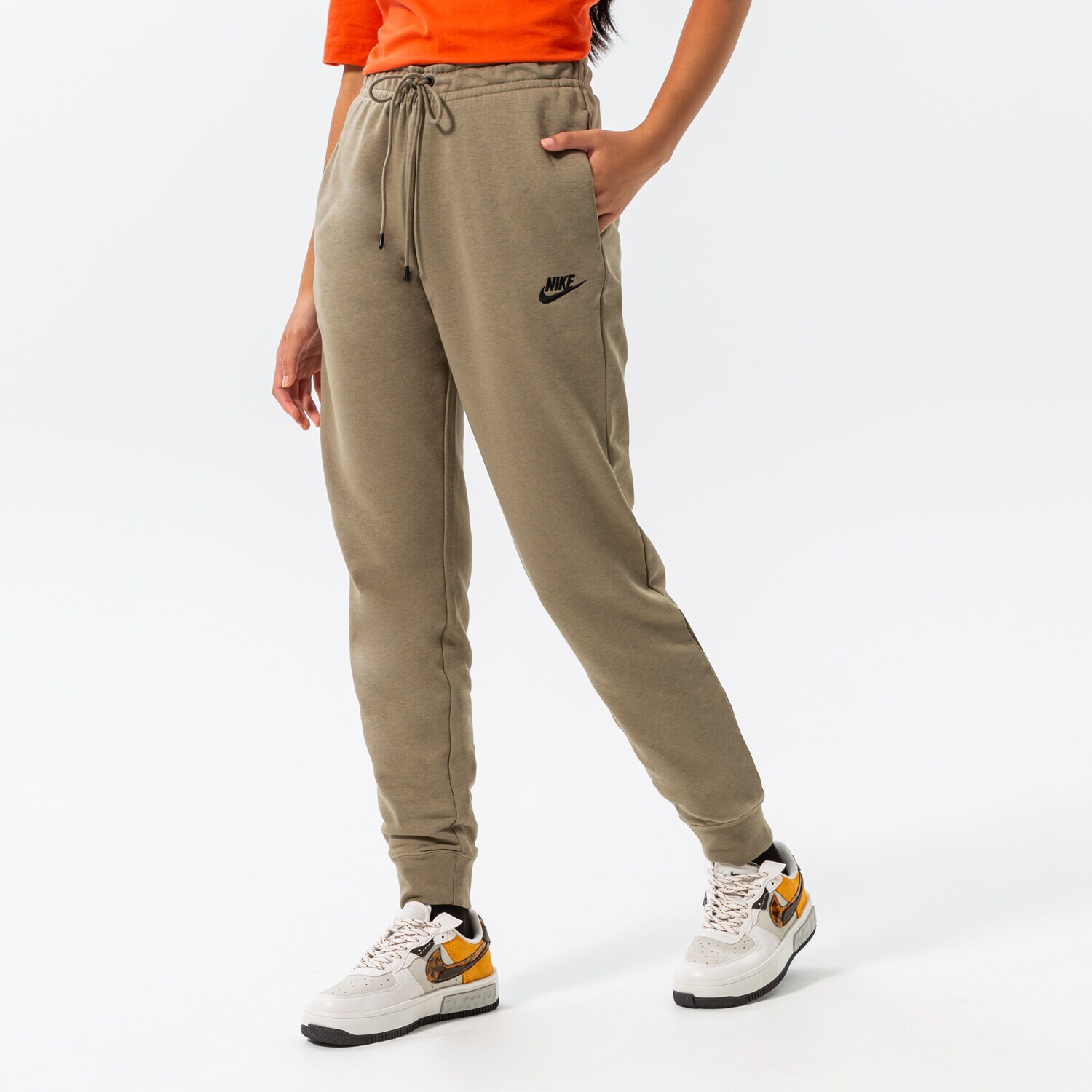 Spodnie sportowe damskie NIKE SPORTSWEAR CLUB FLEECE JOGGERS DX2320-351 KHAKI