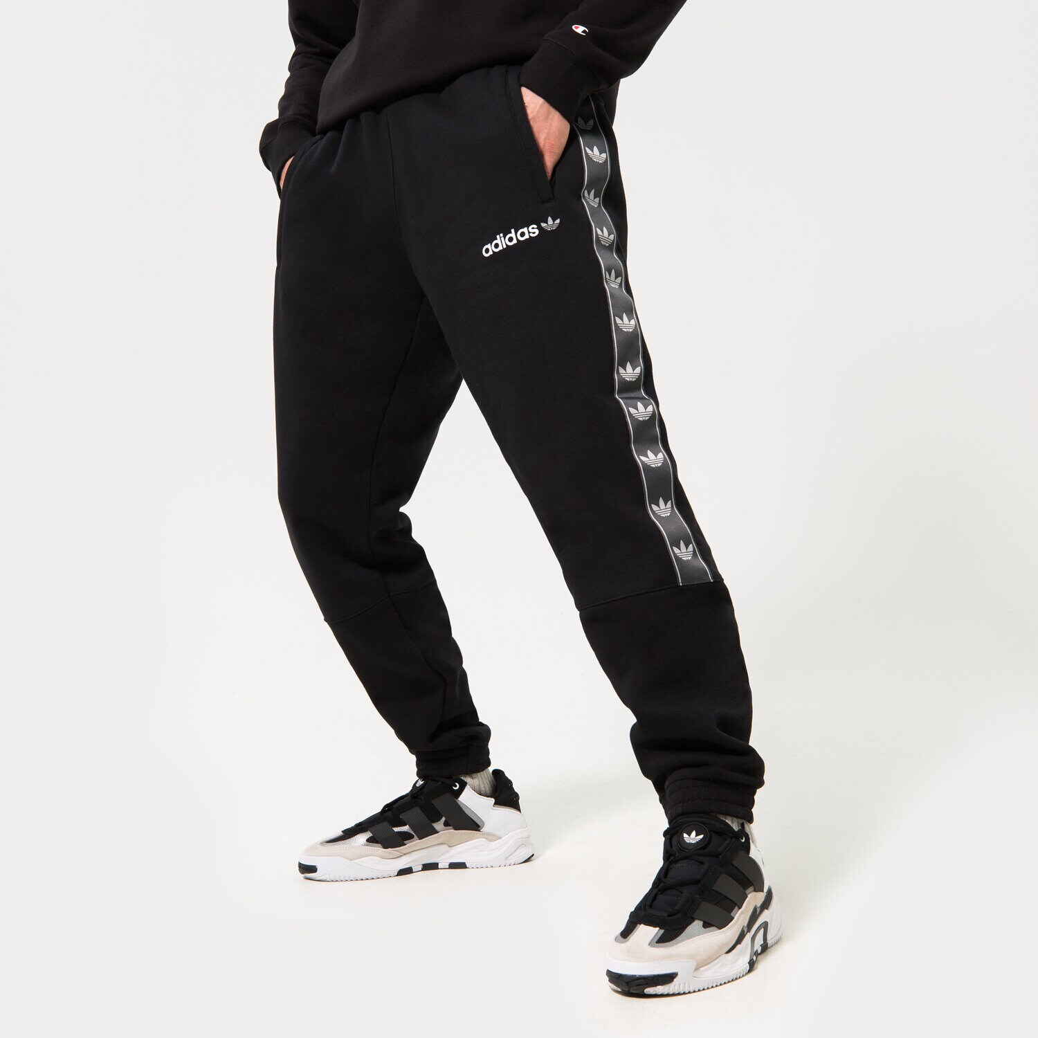 Spodnie sportowe męskie ADIDAS SPODNIE TAPE FLC PANT BLK HR4467 CZARNY