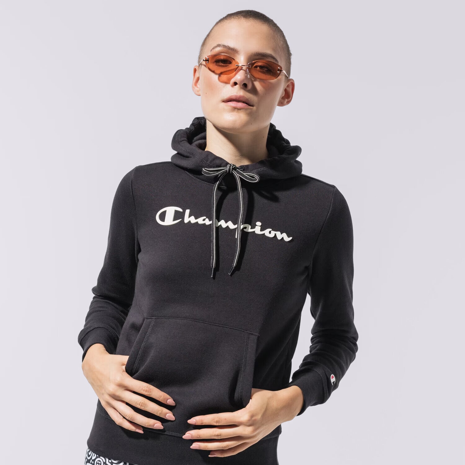 Bluza damska CHAMPION BLUZA Z KAPTUREM HOODED SWEATSHIRT 113207KK001 CZARNY