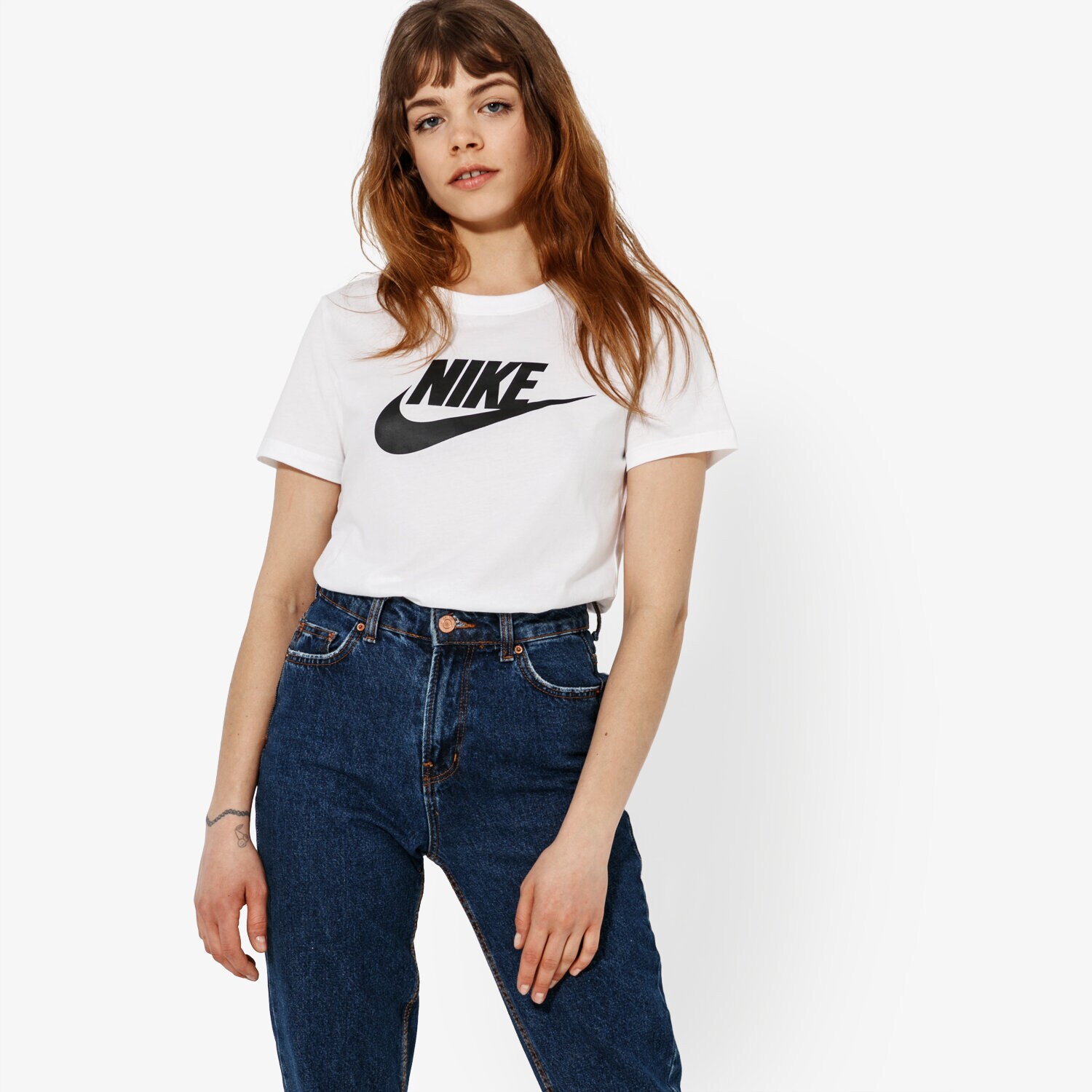 Koszulka, t-shirt damski NIKE T-SHIRT SPORTSWEAR ESSENTIAL SPORTSWEAR BV6169-100 BIAŁY