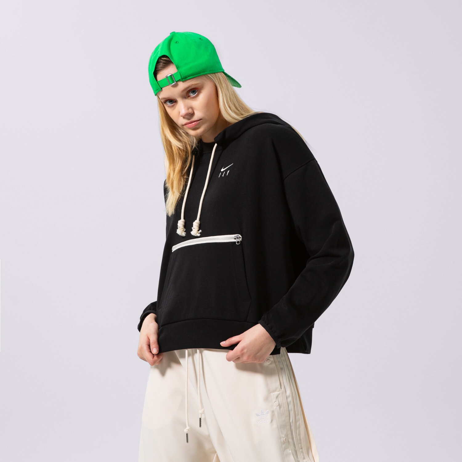 Bluza damska NIKE BLUZA Z KAPTUREM W NK DF STD ISSUE PO HOODIE NBA DA6483-010 CZARNY