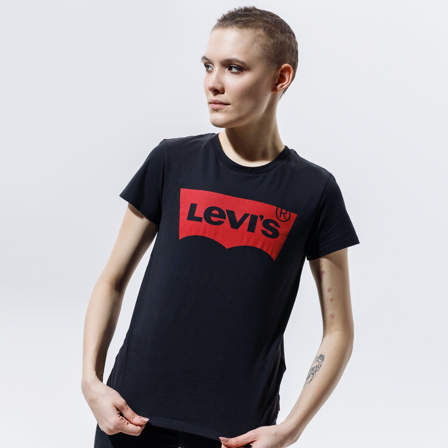 Koszulka, t-shirt damski LEVI'S T-SHIRT THE PERFECT TEE 17369-0201 CZARNY