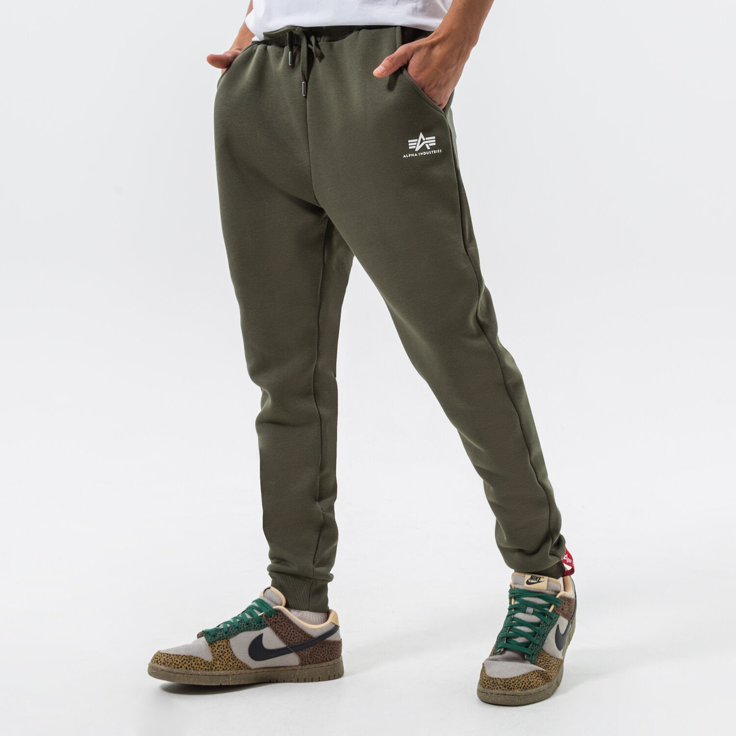 Spodnie sportowe męskie ALPHA INDUSTRIES SPODNIE BASIC JOGGER SL 116370-142 KHAKI
