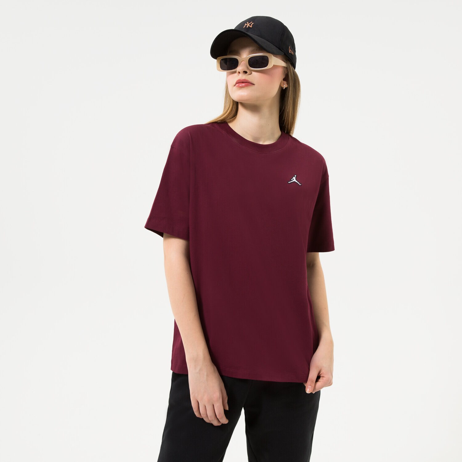 Koszulka, t-shirt damski JORDAN T-SHIRT W J ESSEN TEE CORE 22 DM5029-645 BORDOWY