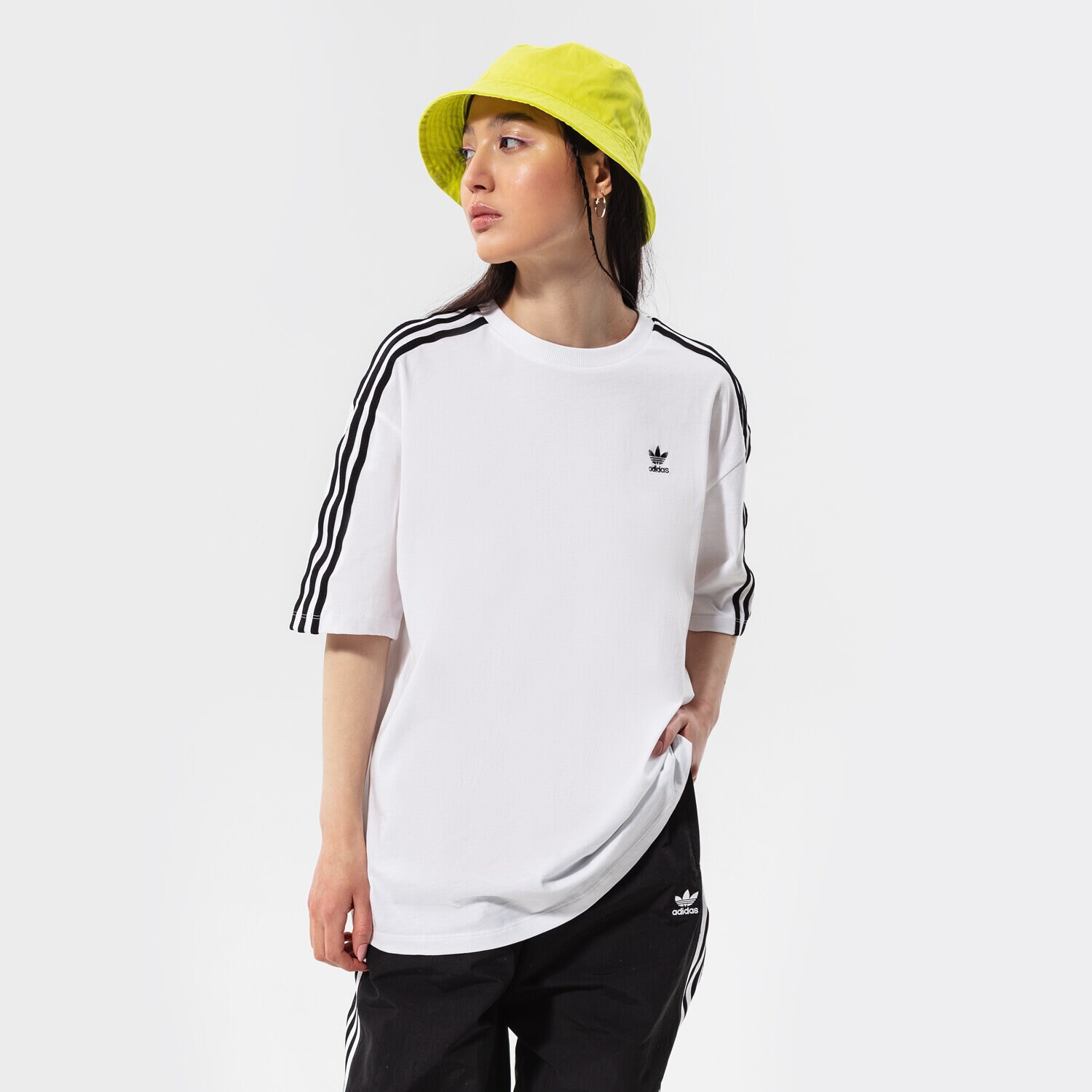 Koszulka, t-shirt damski ADIDAS T-SHIRT OVERSIZED H37796 BIAŁY