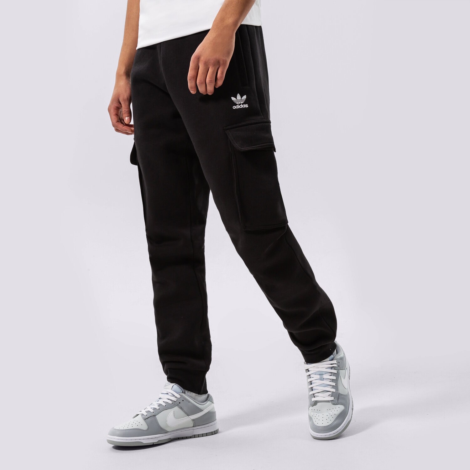 Spodnie sportowe męskie ADIDAS SPODNIE ESSENTIALS C P HE6989 CZARNY