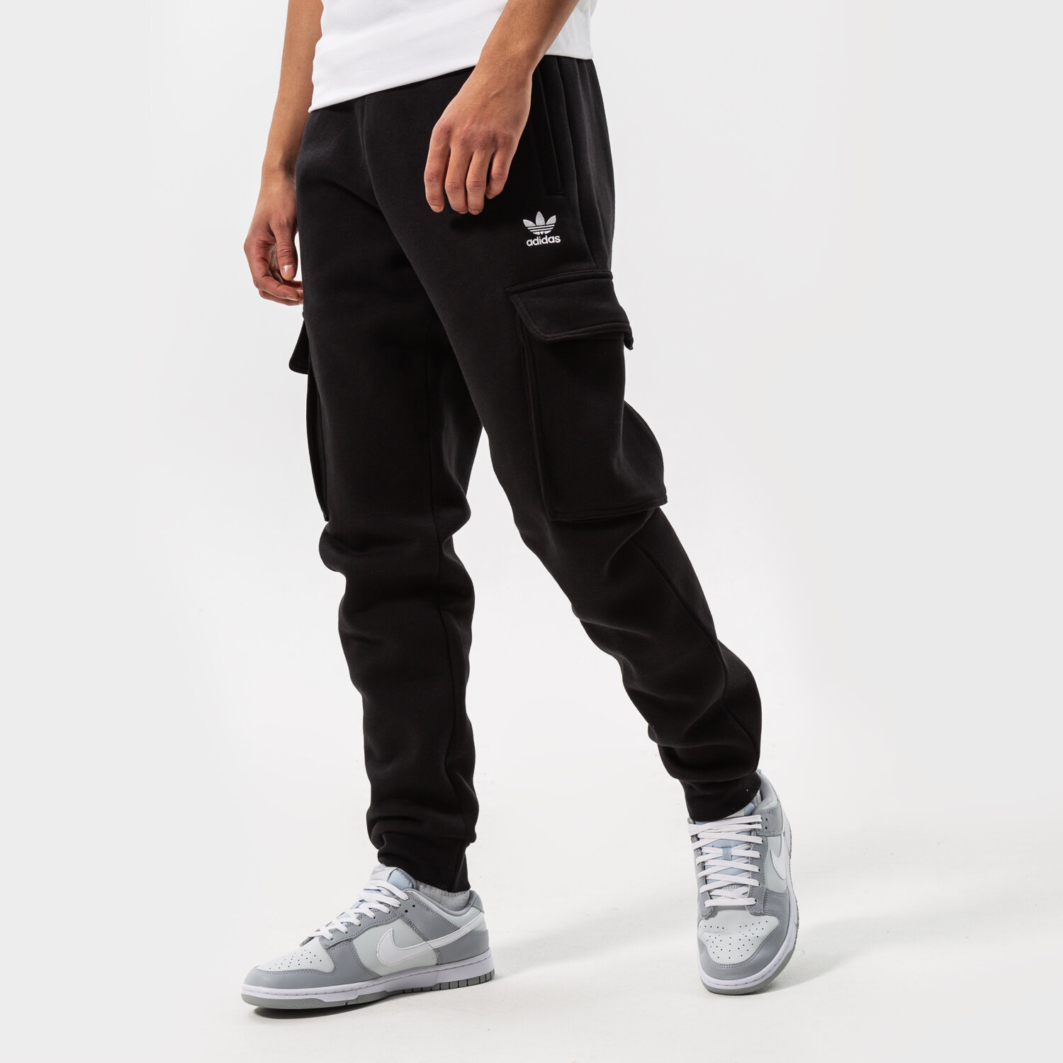 Spodnie sportowe męskie ADIDAS SPODNIE ESSENTIALS C P HE6989 CZARNY