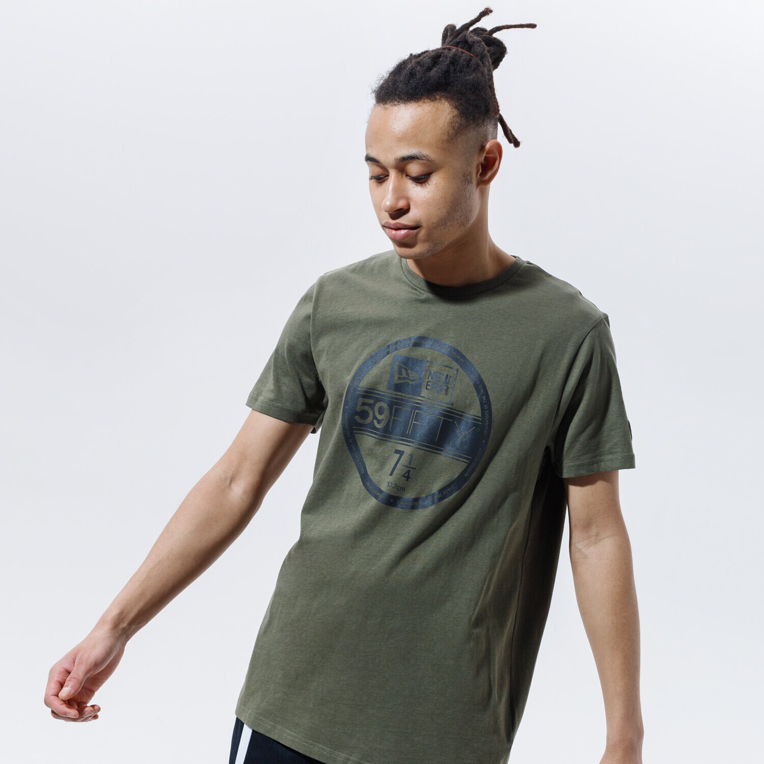 Koszulka, t-shirt sportowy męski NEW ERA T-SHIRT VISOR STICKER TEE OLV TEE PROGRAM 12506364 KHAKI