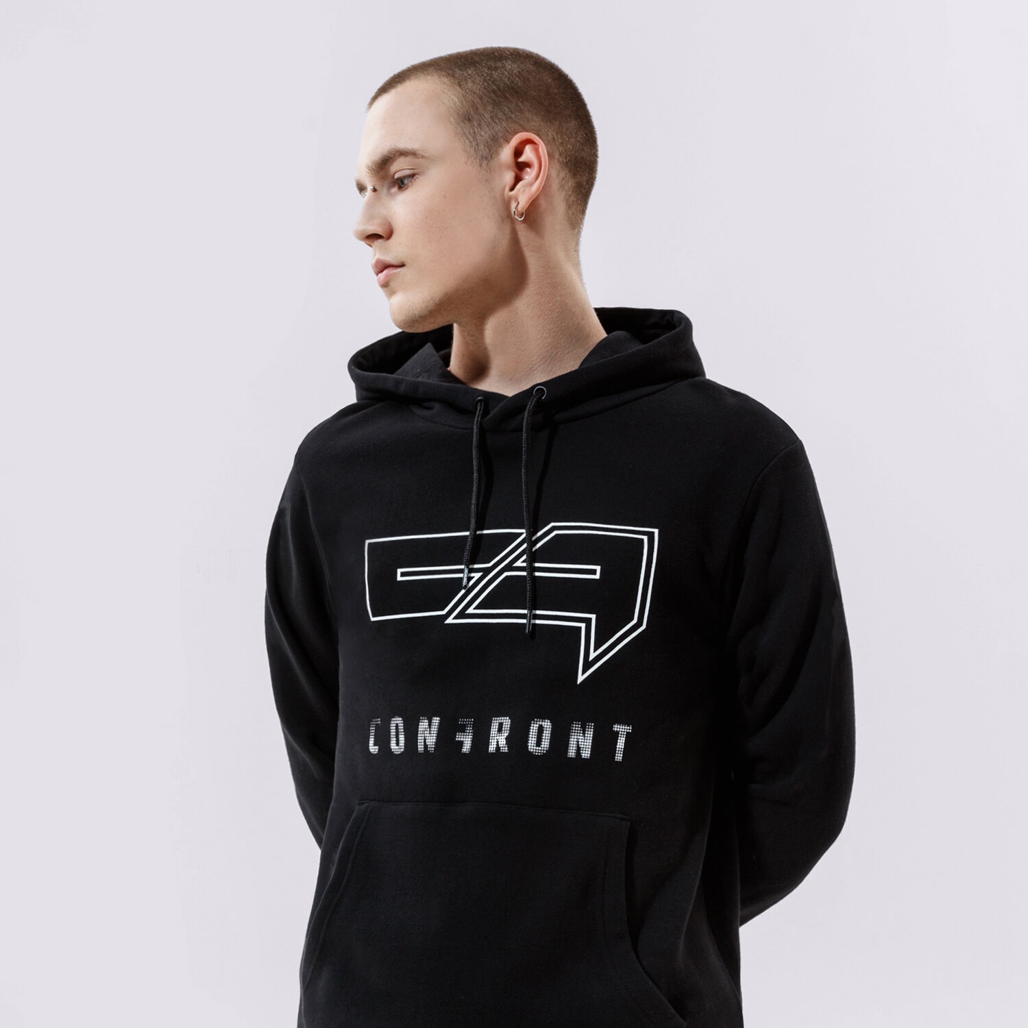 Bluza męska CONFRONT BLUZA Z KAPTUREM LOGO HOODY BLACK  CF121BLM24001 CZARNY