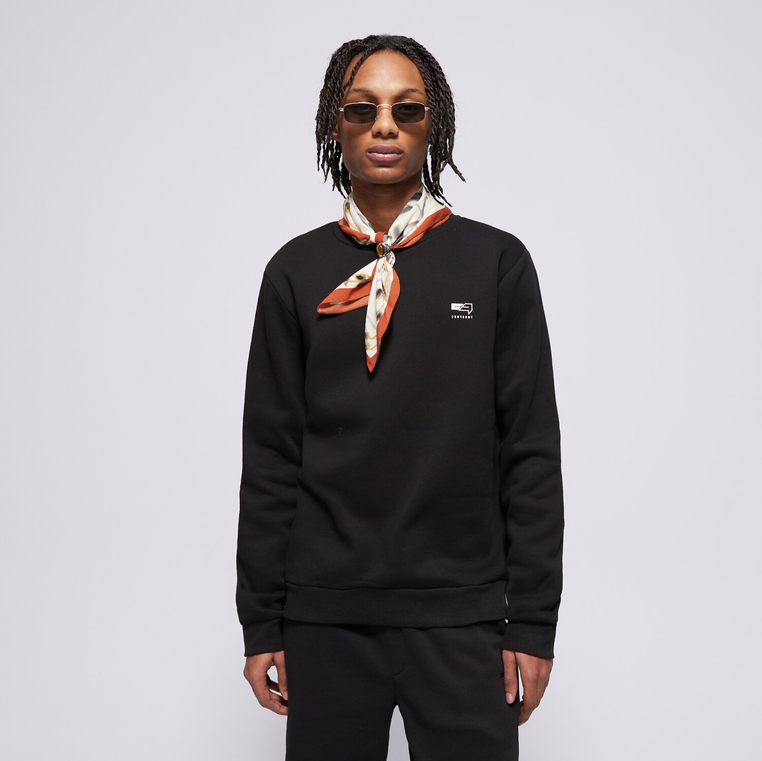 Bluza męska CONFRONT BLUZA SMALL LOGO CREW BLACK  CF121BLM25001 CZARNY