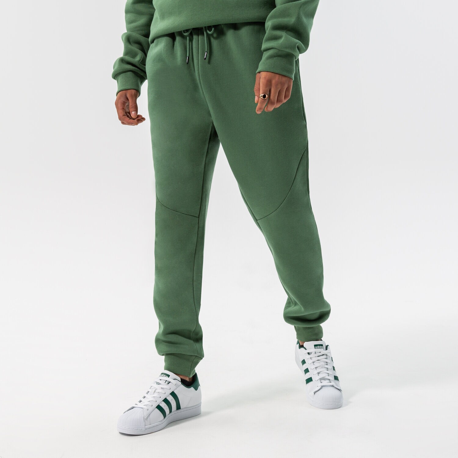 Spodnie sportowe męskie CONFRONT SPODNIE CONFRONT BASIC PANTS CF322SPM90003 ZIELONY