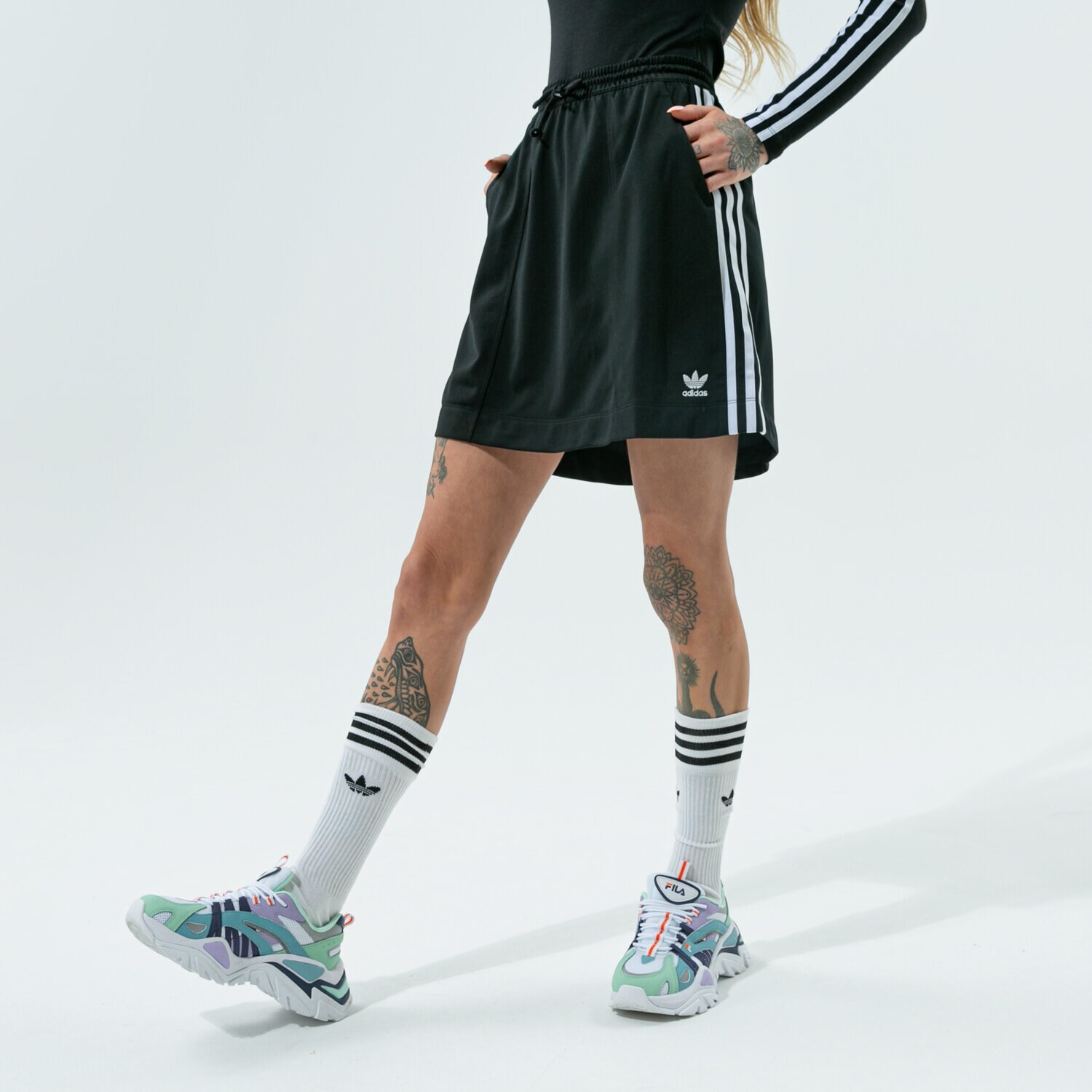Modna sukienka sportowa ADIDAS SPÓDNICZKA H37774 CZARNY