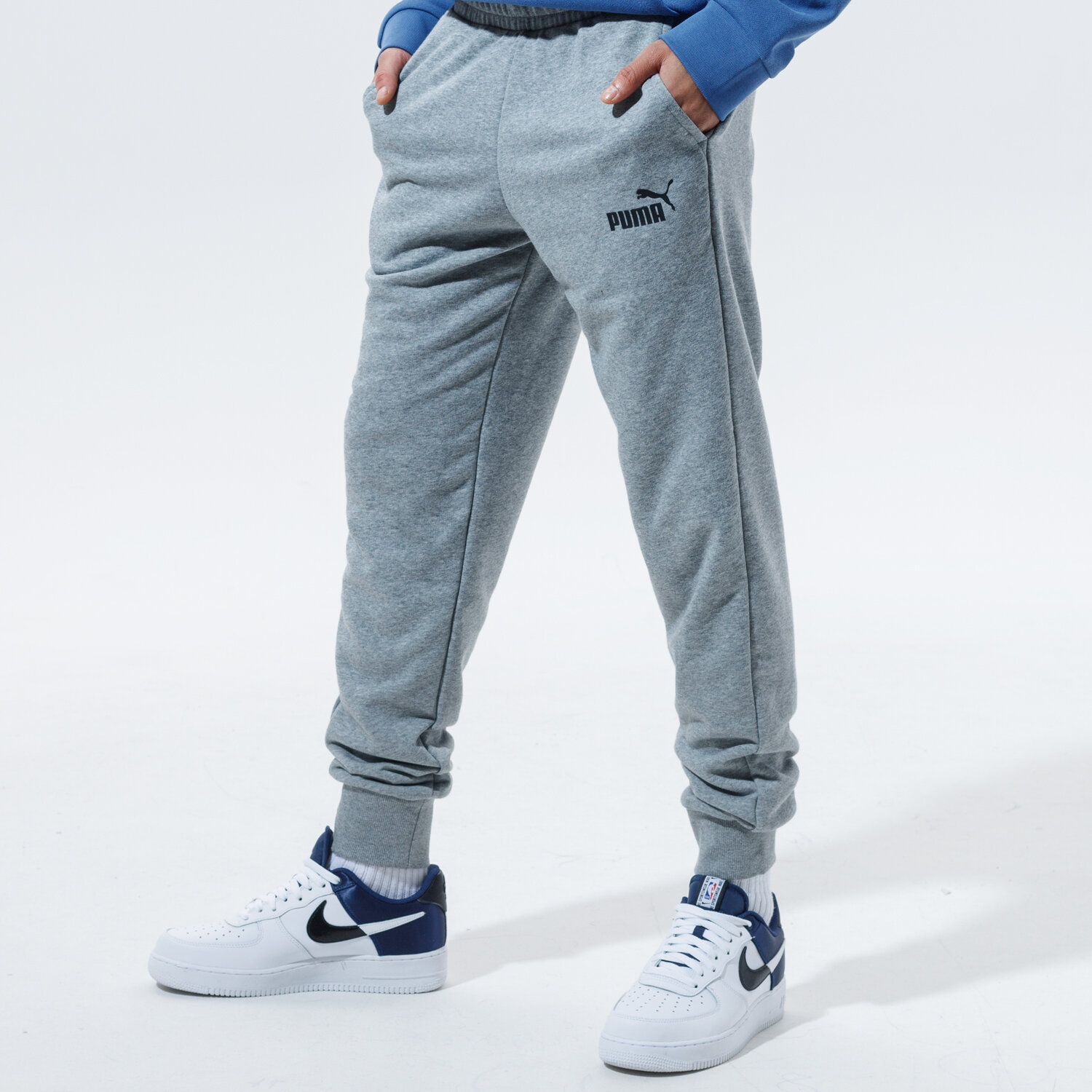 Spodnie sportowe męskie PUMA SPODNIE ESS LOGO TR CL 58671603 SZARY