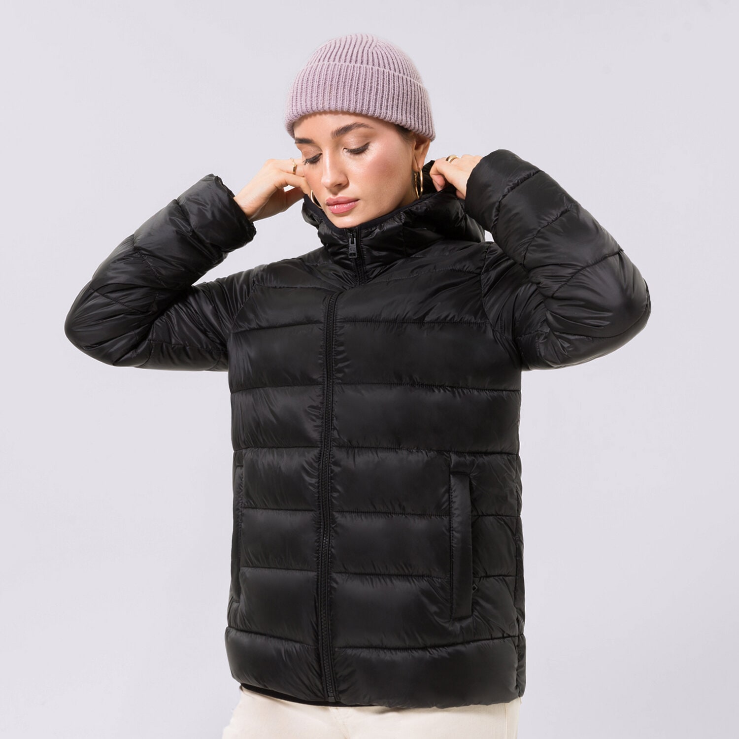 Kurtka zimowa damska CHAMPION KURTKA ZIMOWA HOODED POLYFILLED JACKET 115750KK001 CZARNY