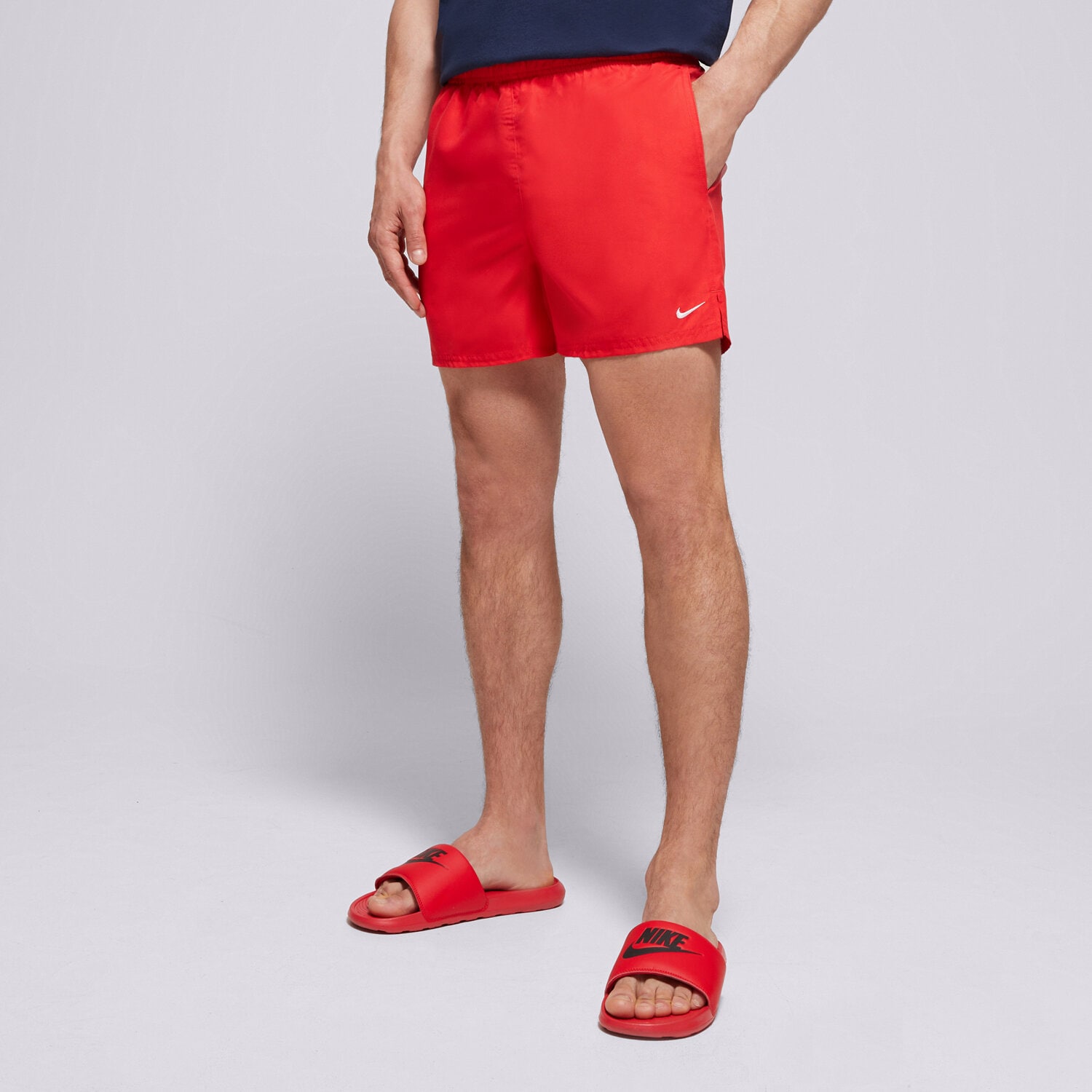 Krótkie spodenki, szorty męskie NIKE SWIM  SZORTY ESSENTIAL 5" NESSA560-614 CZERWONY