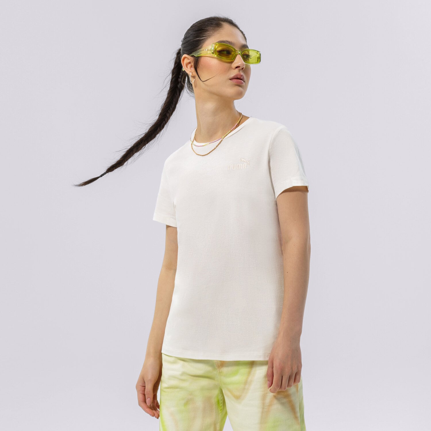 Koszulka, t-shirt damski PUMA T-SHIRT ESS+ EMBROIDERY 848331 99 BIAŁY