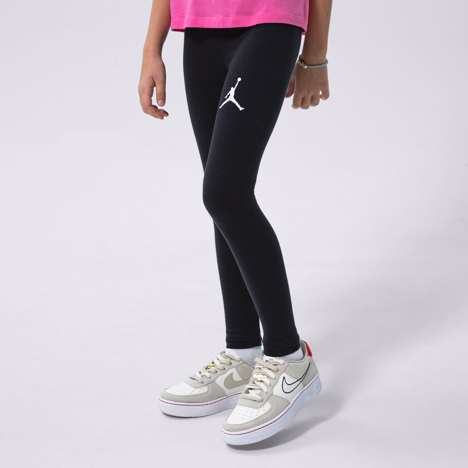 Sportowe spodnie dziecięce JORDAN LEGGINGS JDG JUMPMAN CORE LEGGING G 45A438-023 CZARNY