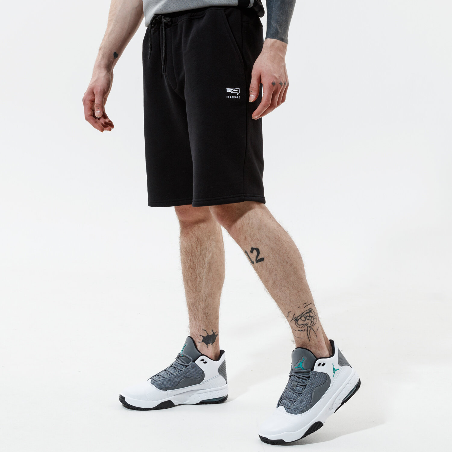 Krótkie spodenki, szorty męskie CONFRONT SZORTY BASIC SHORTS BLK CF121SZM15001 CZARNY