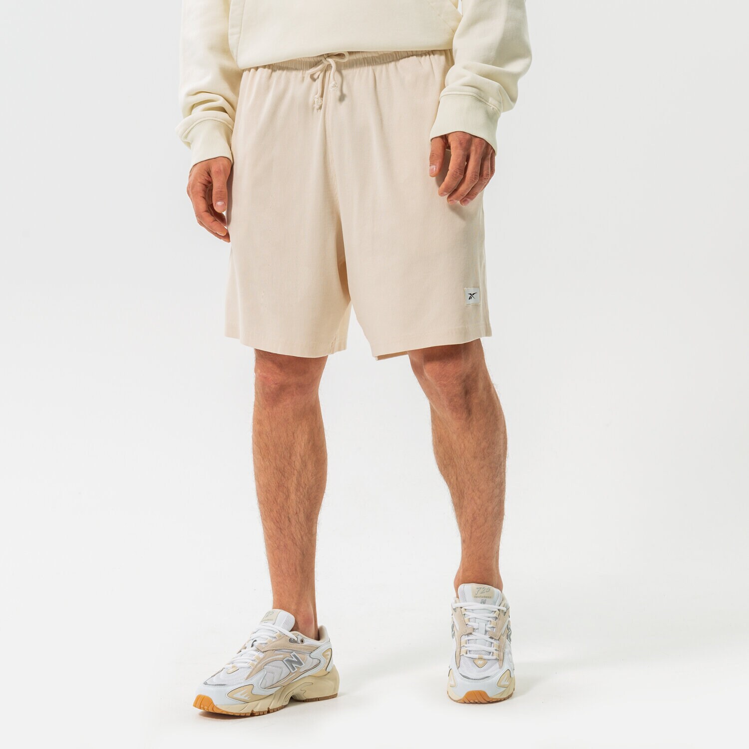 Krótkie spodenki, szorty męskie REEBOK SZORTY CLASSIC NATURAL DYE SHORTS HG1582 BEŻOWY
