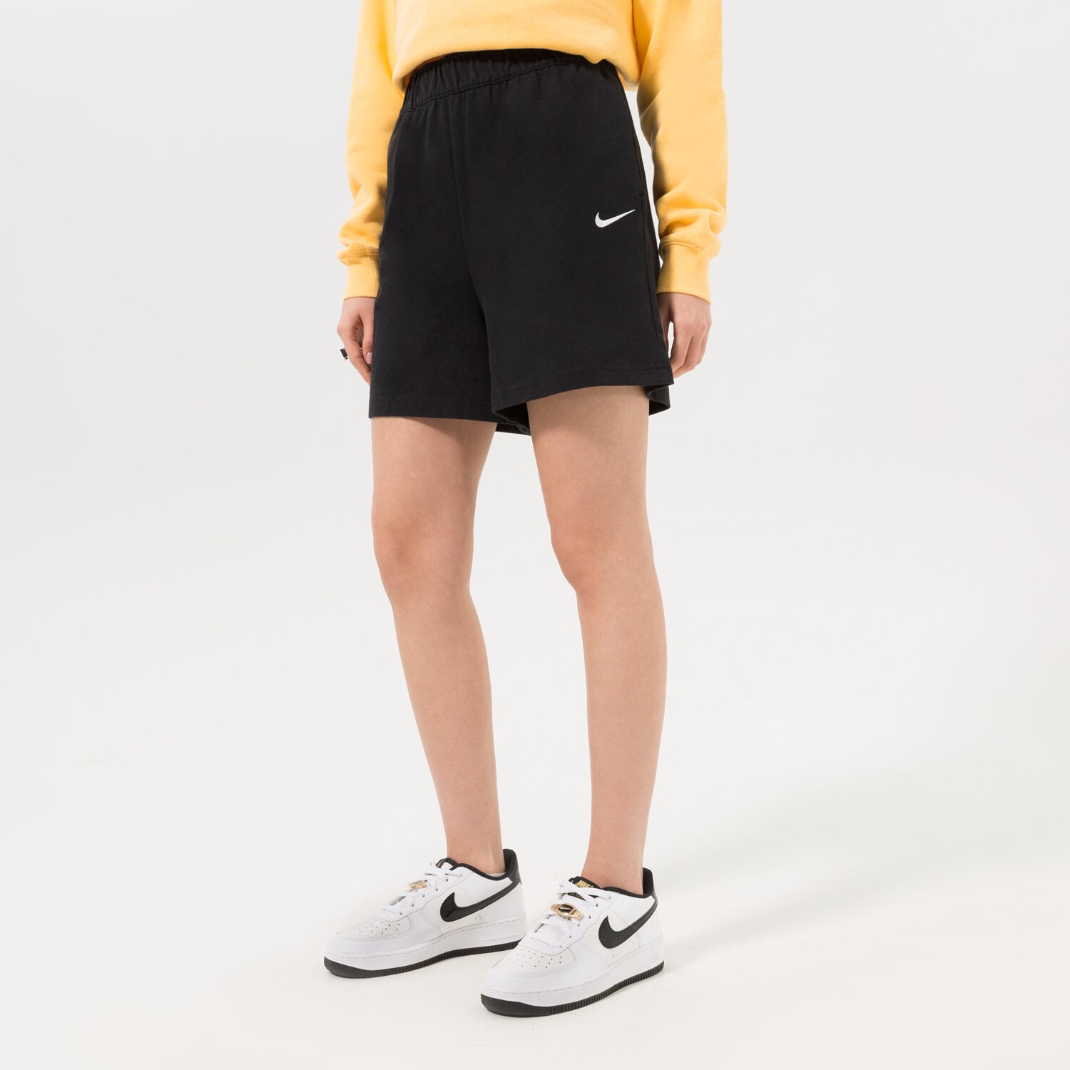 Krótkie spodenki, szorty damskie NIKE SZORTY  DM6728-010 CZARNY
