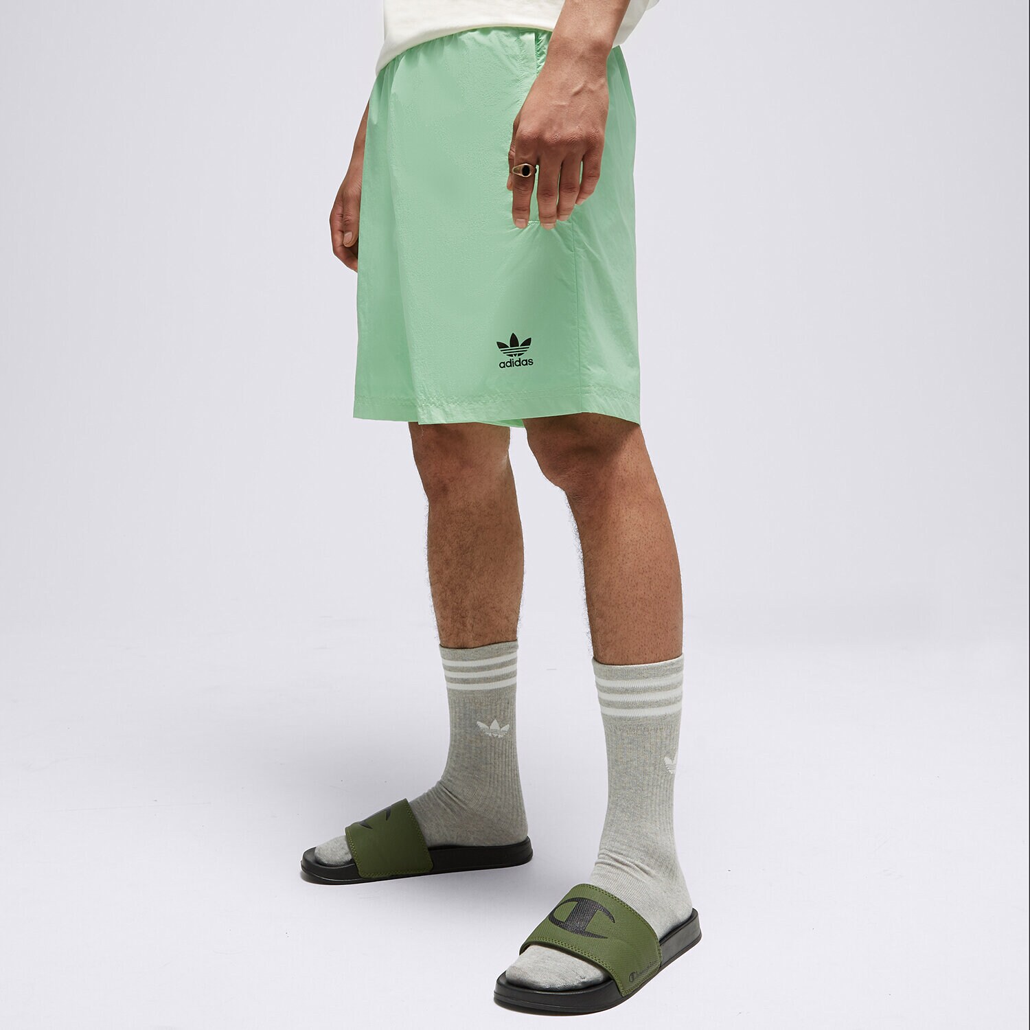Krótkie spodenki, szorty męskie ADIDAS SZORTY HAPPY EARTH SHO HI2964 ZIELONY