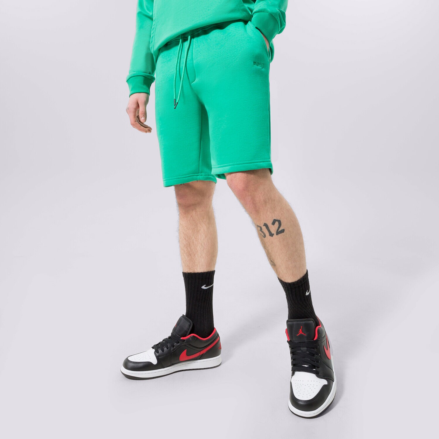 Krótkie spodenki, szorty męskie CONFRONT SZORTY ESSENTIAL GREEN CF123SZM90003 ZIELONY