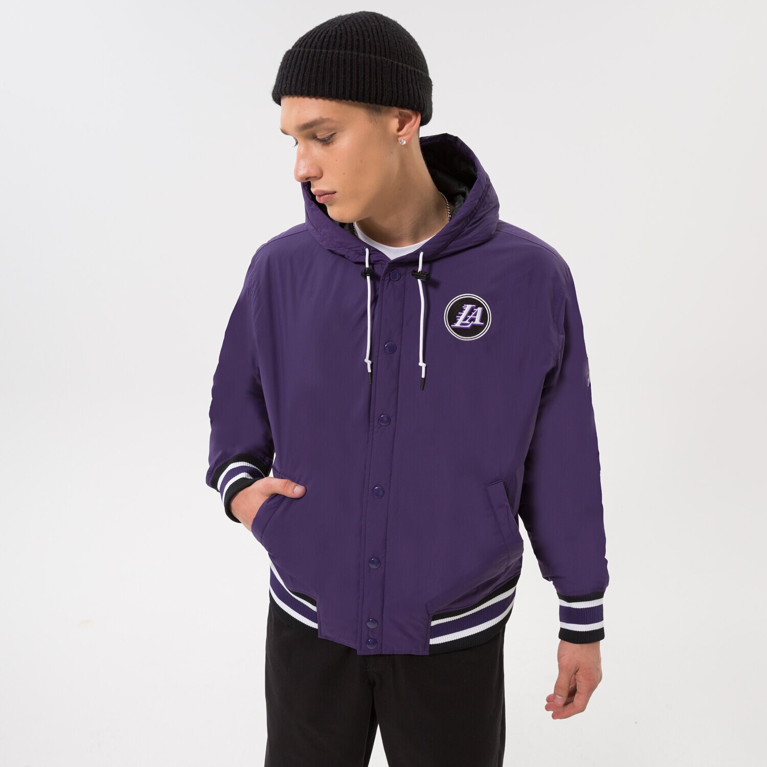 Kurtka wiosenna / jesienna męska NIKE KURTKA PRZEJŚCIOWA LAL M NK JKT FILL CTS CE NBA DN4721-535 GRANATOWY
