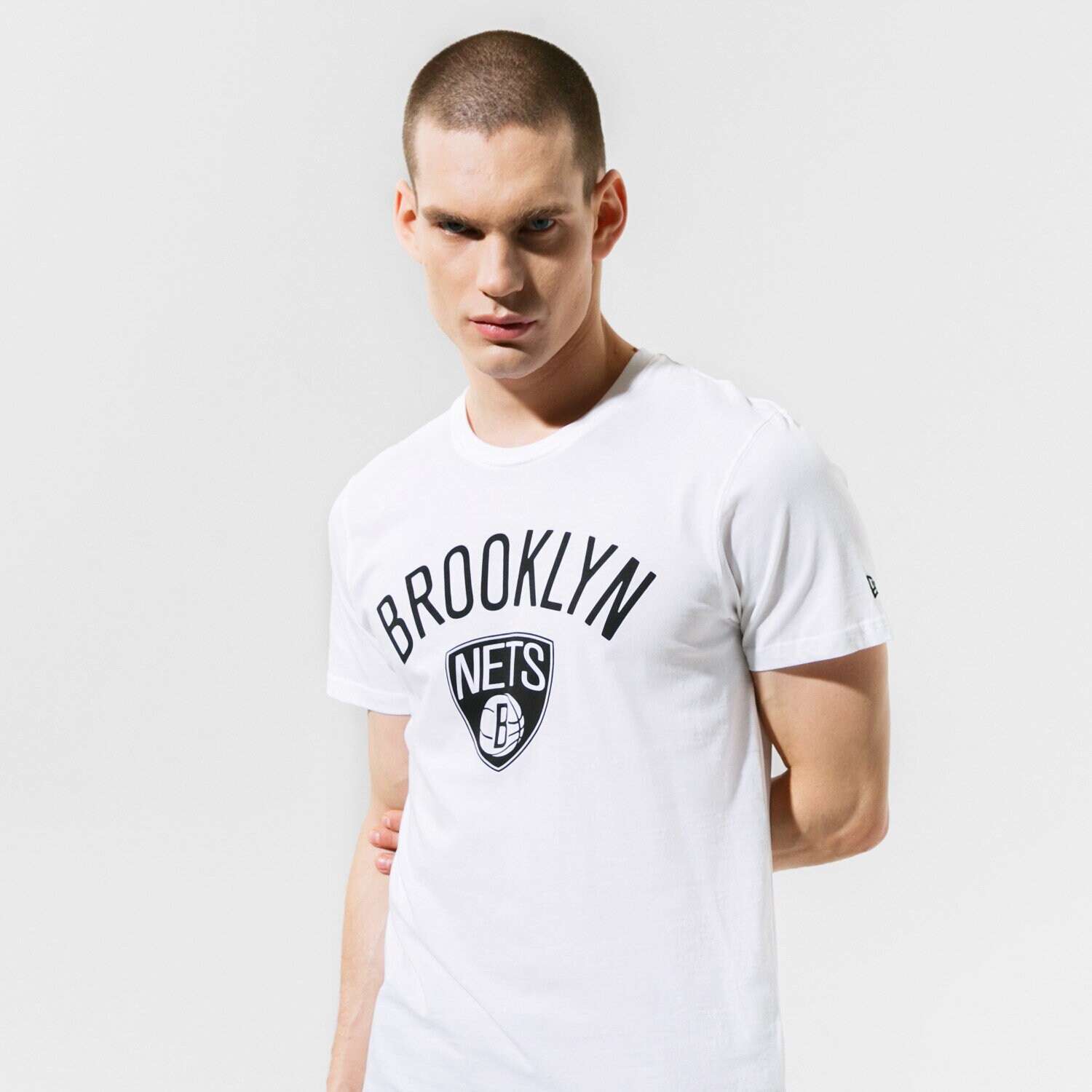 Koszulka, t-shirt sportowy męski NEW ERA T-SHIRT SS NBA TOP 6 BROOKLYN NETS BROOKLYN NETS WHI 11530756 BIAŁY