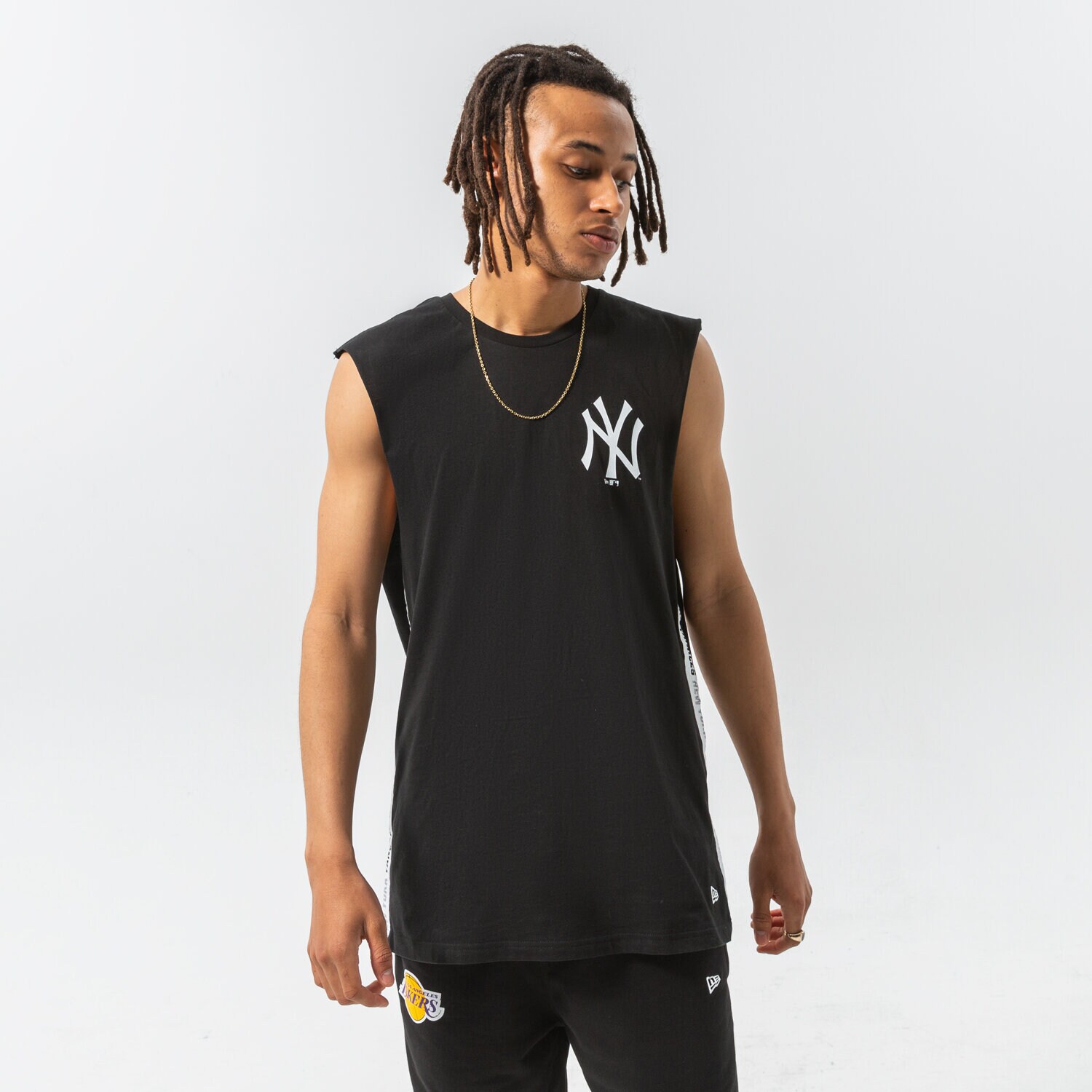 Koszulka, t-shirt sportowy męski NEW ERA TANK MLB LOGO TAPING SLESS NYY BLK NEW YORK YANKEES  13083946 CZARNY